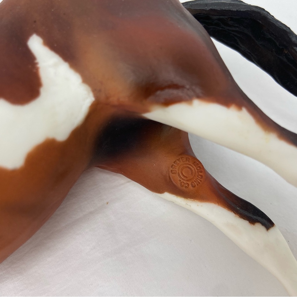 Breyer Model Freedom Series Pinto Sport horse Bay Overo #677 Retired 2006 - Picture 6 of 8
